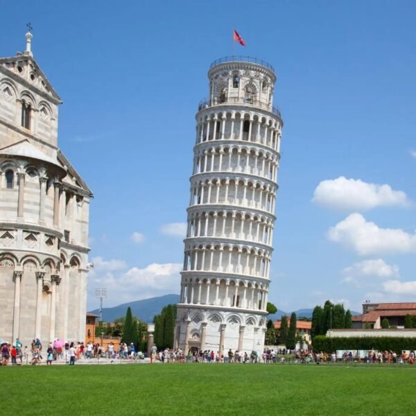 Leaning Tower of Pisa Italy landmark